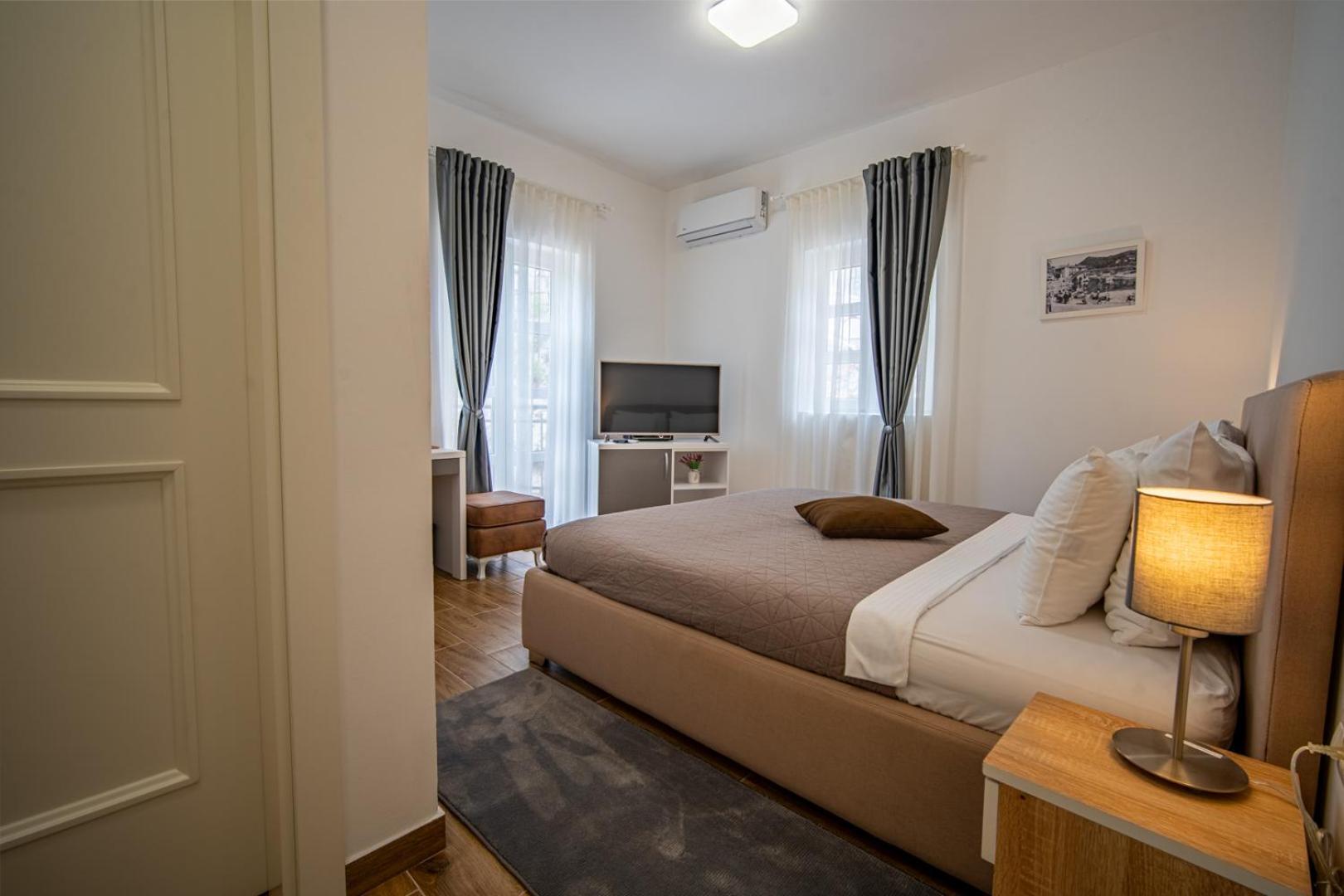 Skala Luxury Rooms Cetinje Exterior photo